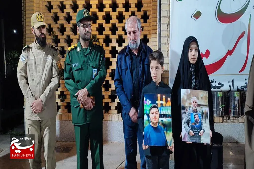 شهدا چراغ راه انقلاب هستند