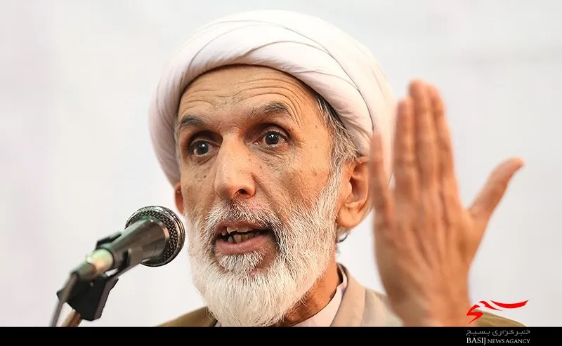مشكلات اقتصادي از سوي عوامل داخلي دشمن براي تحت فشار قراردادن مردم است