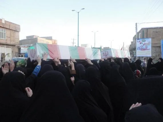 پیکر مطهر 12 شهید گمنام در فامنین تشییع شد