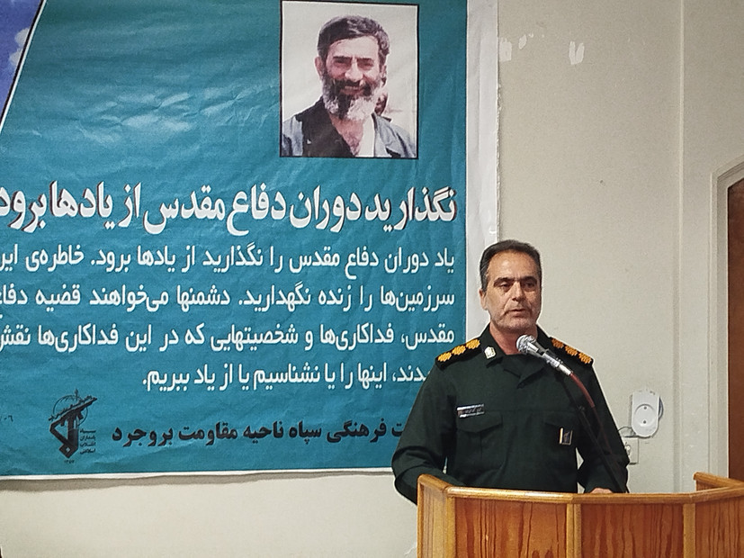 امسال رهبر شهید انقلاب در کنار ما نیست اما راه مقاومت و ایستادگی او تا ابد در اراده‌ی ما جاری‌ است