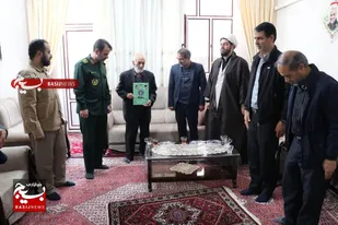 دیدار مسئولان سپاه استان با خانواده شهدای جنگ رمضان