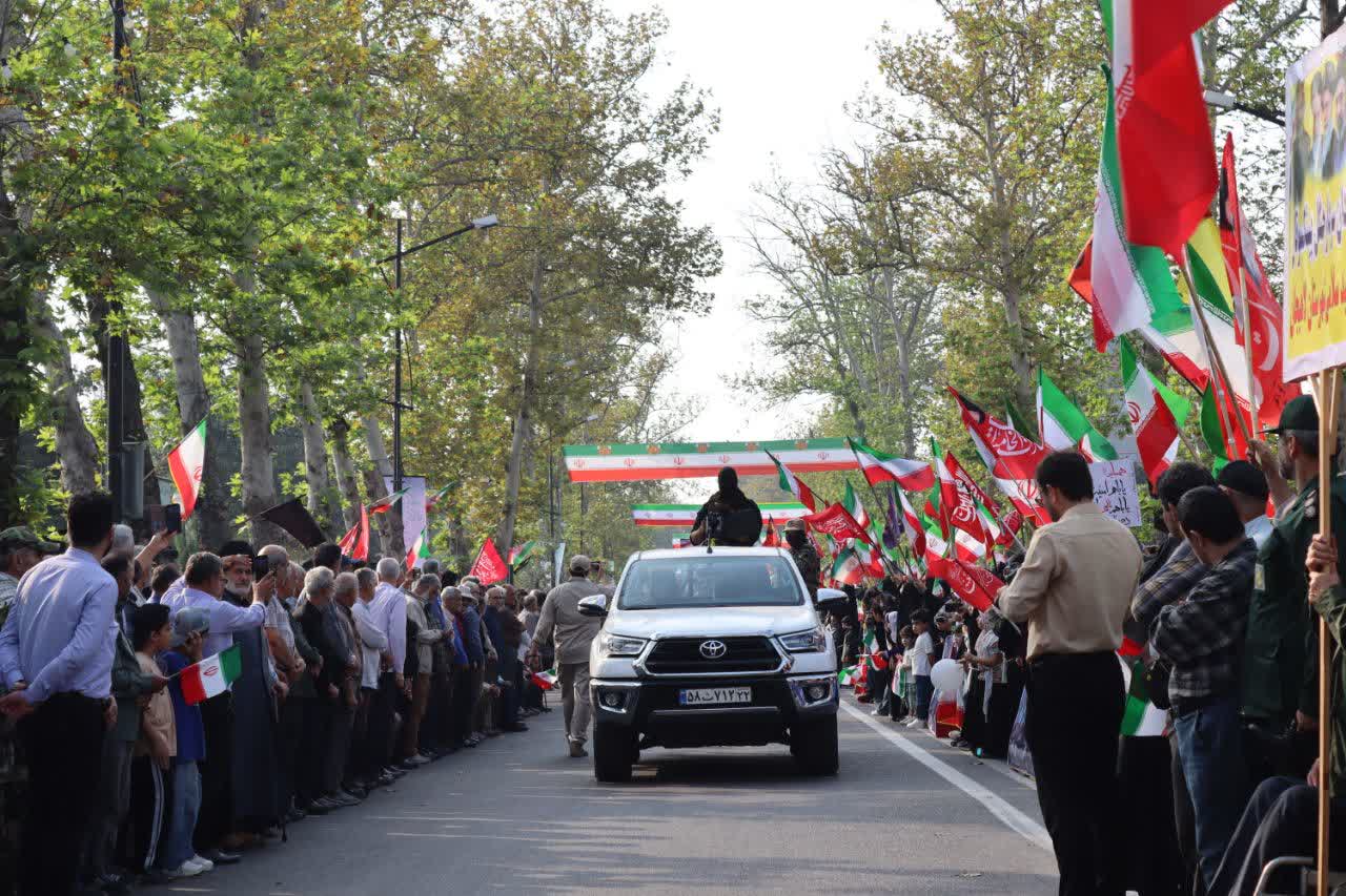 از فراز آسمان لاهیجان، حماسهای را ببین که با صدای یک ملت نوشته شد از فراز آسمان لاهیجان، حماسهای را ببین که با صدای یک ملت نوشته شد