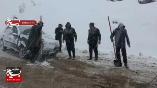 بارش سنگین برف در اقلید و امداد رسانی ۱۳۵ جهادگر در جاده&zwnj;ها