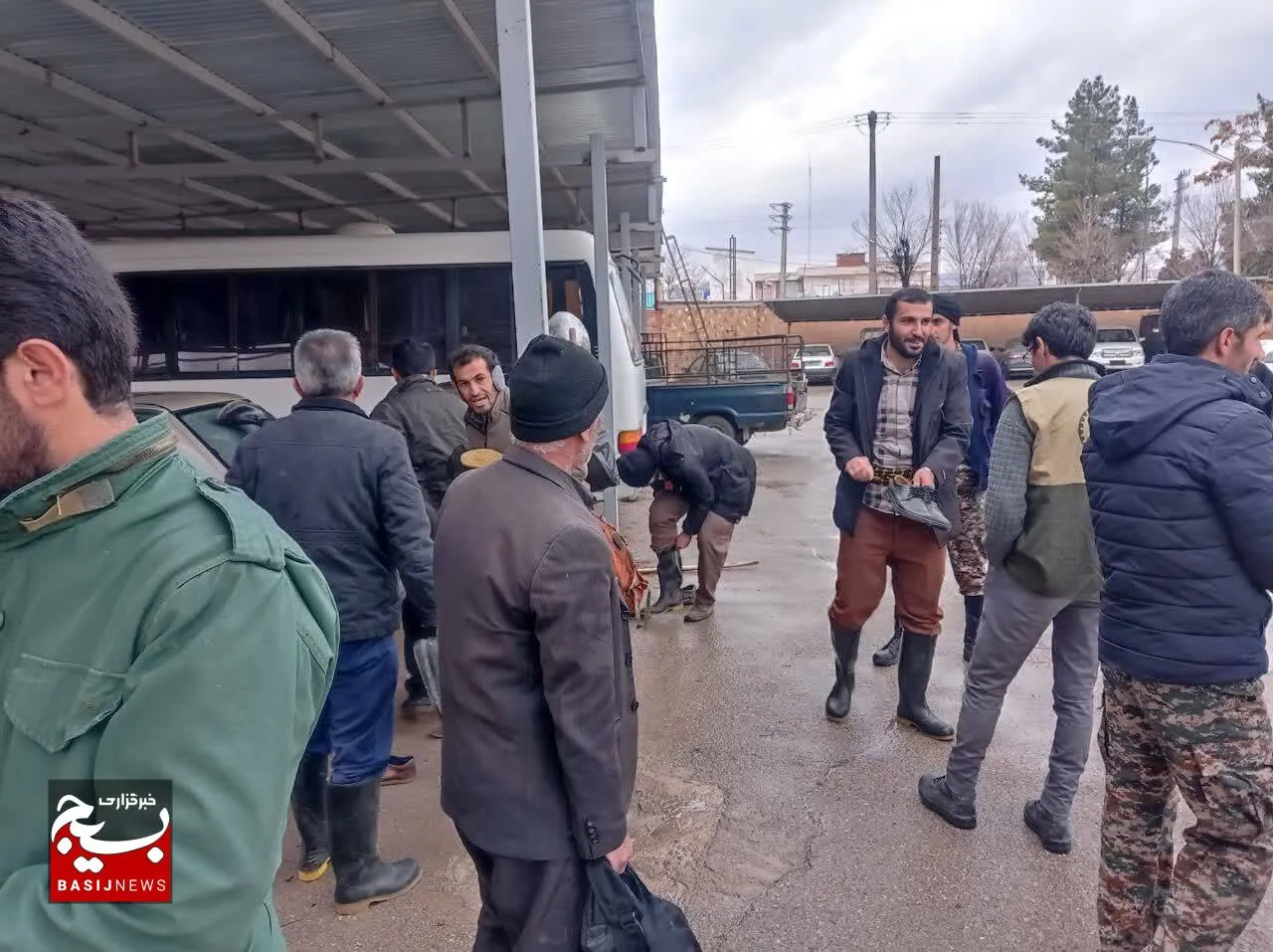 اعزام گروه جهادی از لردگان به کوهرنگ
