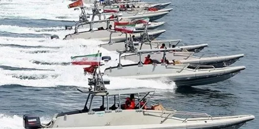 رژه 110 فروند شناور سپاه پاسداران در خلیج فارس