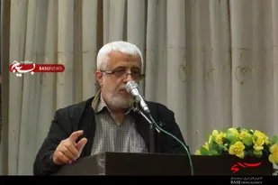 کتاب &laquo;پیغام ماهی&zwnj;ها&raquo; عرض ارادتی به سردار &laquo;همدانی&raquo; بود/کتاب &laquo;پیغام ماهی&zwnj;ها&raquo; دشمنان را به چالش کشیده است