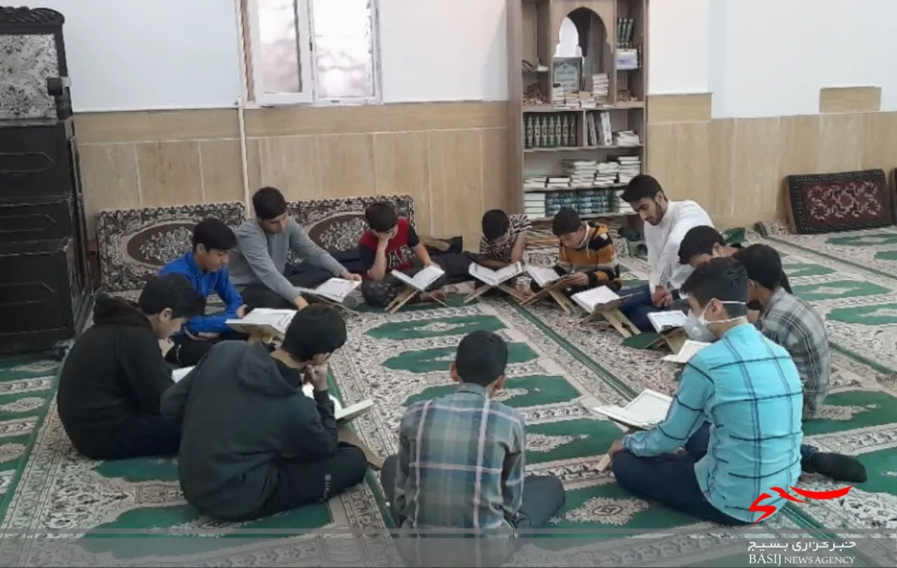 جوان مومن انقلابی نیاز اصلی ایران است