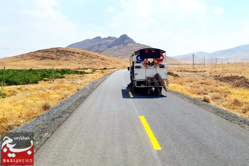 خط‌کشی ۱۶ کیلومتر از محورهای مواصلاتی خنداب انجام شد