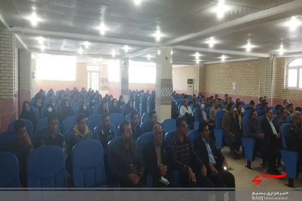 همایش طلایه داران اقتصاد مقاومتی در جهرم برگزار شد