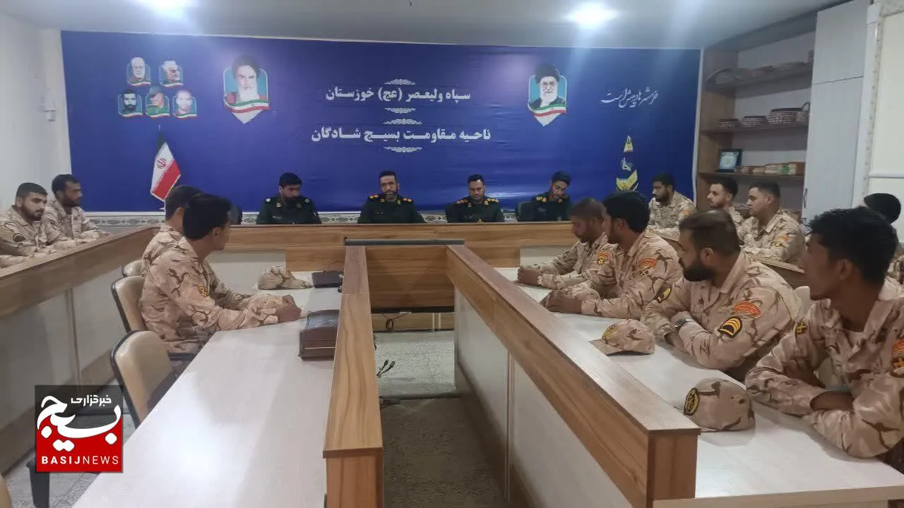 تکریم و تجلیل از سربازان ناحیه شادگان در هفته دفاع مقدس