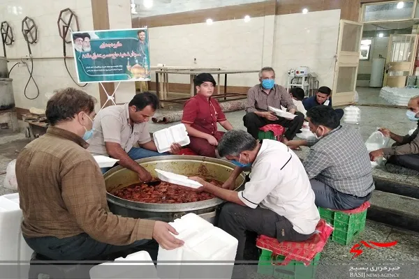 توزیع ۵۰٠۰ پرس غذای گرم بین خانواده های نیازمند حاشیه شهر زاهدان