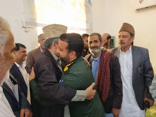 دیدار و اعلام آمادگی سران طوایف و عشایر ریگان و گنبکی با فرمانده سپاه