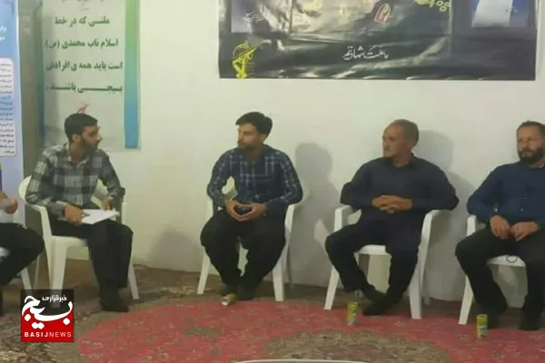 خون شهید سلیمانی و شهدای مقاومت آمریکا را از ذروه دروغین قدرت به زیر می‌کشد