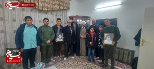 تجلیل دانش آموزان بسیجی شاهرود از مقام مادر شهدا+ تصاویر