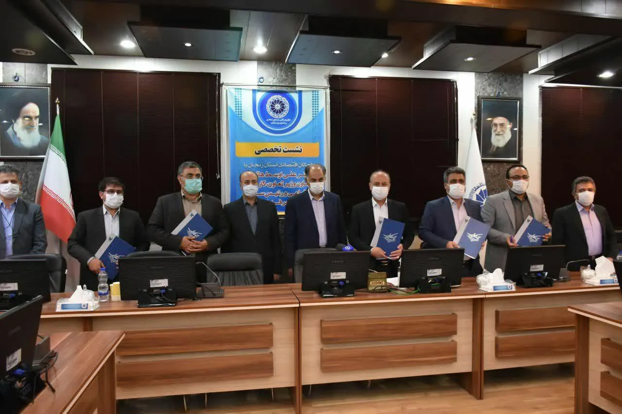انعقاد تفاهم نامه ۵ جانبه بین دانشگاه آزاد اسلامی استان زنجان با دستگاههای اجرایی