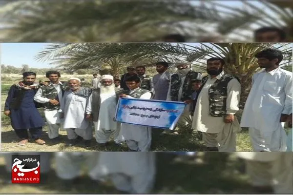 اعزام گروه جهادی حوزه حضرت امام حسن مجتبی (ع) ریگ‌ملک برای بسته‌بندی محصول خرما