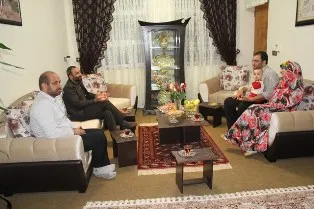 دیدار فرمانده ناحیه بندرگز با خانواده پاسداران