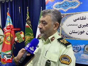 همچنان نیز مانند سرباز آماده سربازی برای رهبر انقلاب هستیم