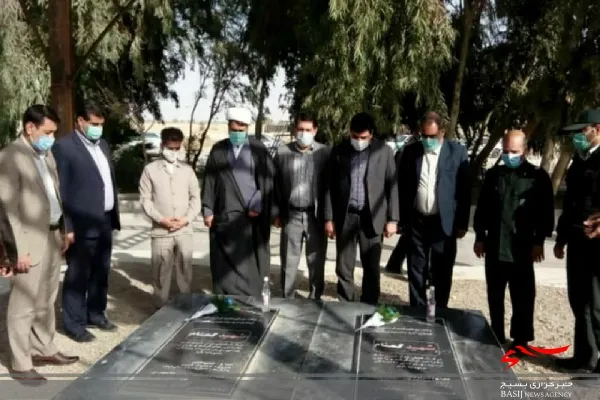 غبارروبی و عط افشانی مزار شهدای گمنام شهر بنجار