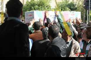 تدفین دو شهید گمنام در حسینیه عاشقان ثارالله بوشهر