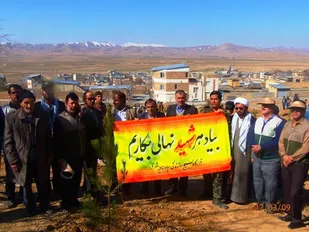 درختکاری به یاد شهدا در اشکفتک