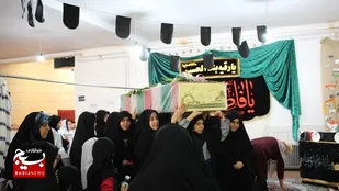 میزبانی دانش آموز ابتدایی از شهید گمنام