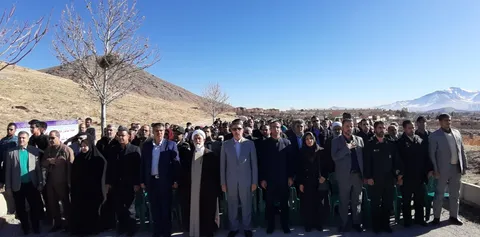 مراسم پويش همگاني كاشت نهال درشهر مهاجران