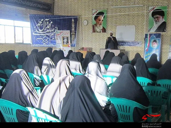 برگزاری دوره توانمندسازی ویژه سرگروه ها و مربیان طرح صالحین تیران و کرون