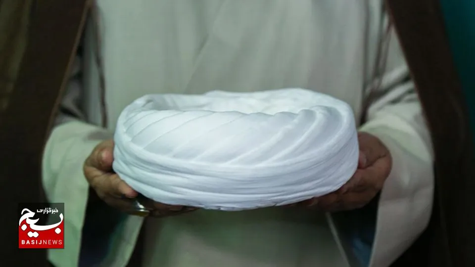 عمامه گذاری جمعی از طلاب حوزه علمیه امام حسین اهواز