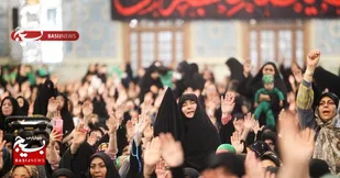 عهد مادران شیرخواره حسینی با امام زمان (عج) در حرم مطهر رضوی + فیلم