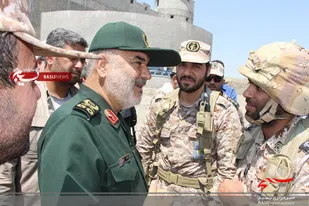 حضور فرمانده سپاه پاسداران بین رزمندگان تیپ 32 انصار الحسین(ع) همدان در ازگله