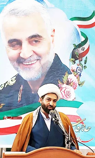 بزرگداشت شهادت سپهبد حاج قاسم سلیمانی یکی از شعائر الهی است