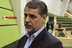 همکاری یک مدیر دوتابعیتی به عنوان مشاور، نشان می دهد خلأ قانونی داریم