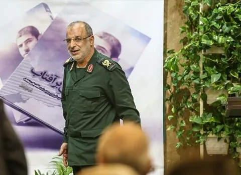 «شاهین بر آفتاب» یک کتاب اخلاقی و تاریخی محسوب می‌شود