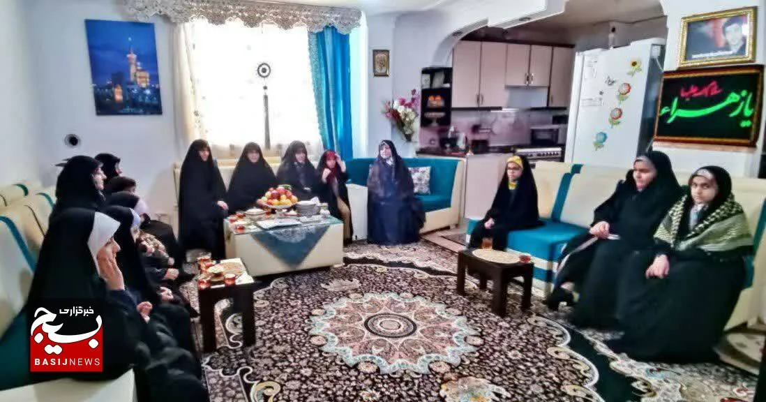 دیدار با خانواده شهدا ادای دین به مقام والای شهیدان است