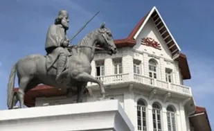 "میرزا" را از غربت در آورید