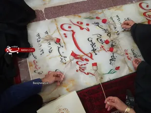 تجدید میثاق بسیجیان پایگاه بنت الهدی سمنان با یک شهید مدافع حرم+ عکس