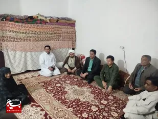 دیدار فرمانده سپاه رودبار جنوب با مادر شهید احمد بامری