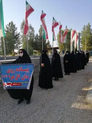 پیاده روی و غبارروبی گلزار شهدا به همت گردان الزهرا