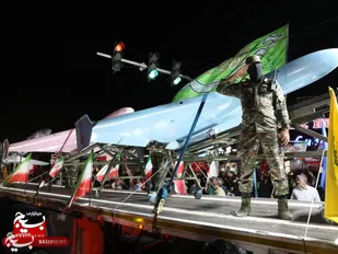 آسمان امن، قصه مردانی که بیدارند