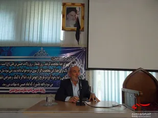 حضرت امام خامنه&zwnj;ای (مدظله العالی) هوشمندانه و خردمندانه&nbsp; باگفتمان مقاومت و پایداری جمهوری اسلامی را رهبری می&zwnj;کنند