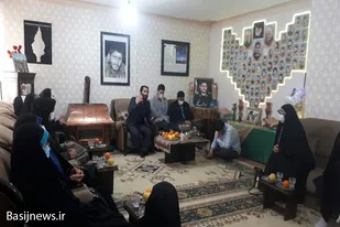 دیدار هیئت پیروان شهدای همدان با خانواده شهید &laquo;سلگی&raquo;