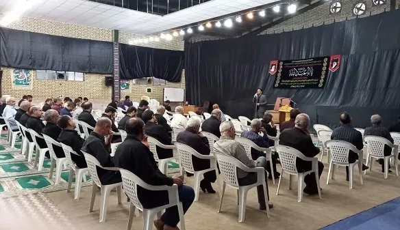 فرمانده انتظامی شهرستان آران و بیدگل در جمع گردان ۱۱۷امام حسین (علیه السلام) از خدمات بسیجیان این شهرستان تجلیل کرد