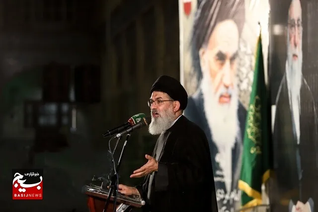 نهضت امام(ره) به یک مقاومت جهانی بزرگ تبدیل شده است
