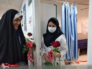 تجلیل از پرستاران بیمارستان ثارالله به مناسبت روز پرستار+ تصاویر