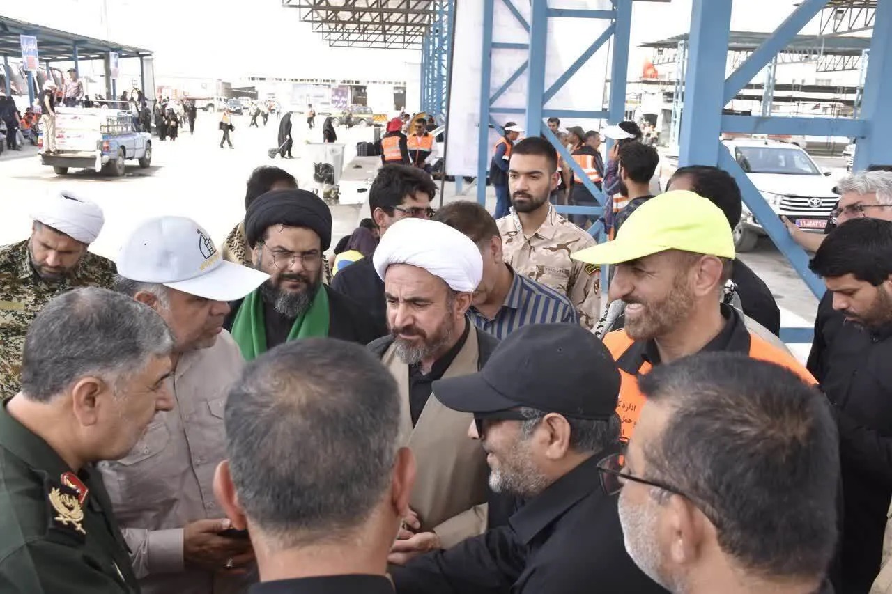 بازدید امام جمعه استان و فرمانده سپاه امیرالمومنین  و جمعی از مسئولین استان از مرز مهران