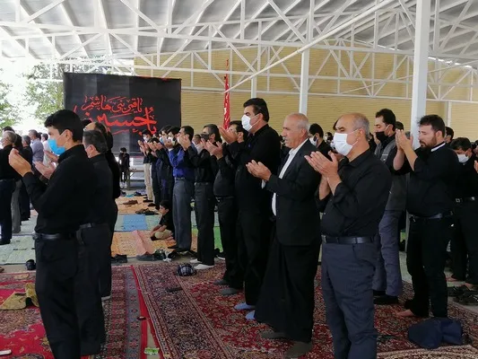 اقامه نماز ظهر عاشورا در فارسان