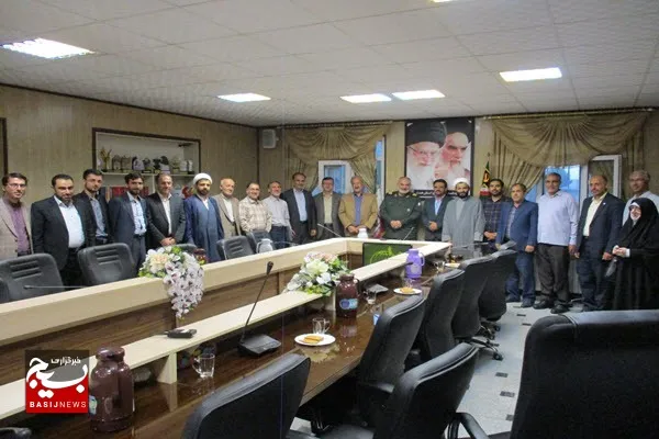 اساتید دانشگاه‌ها تا پای جان در راه انقلاب و جمهوری اسلامی ایستاده‌اند