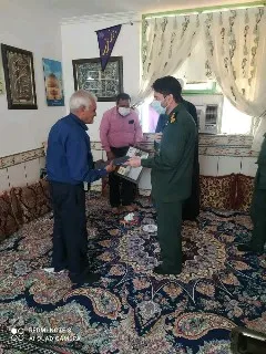 سرکشی‌فرمانده‌ناحیه‌سپاه‌‌حاجی‌آبادازخانواده‌اولین‌شهید‌مدافع‌حرم‌استان
