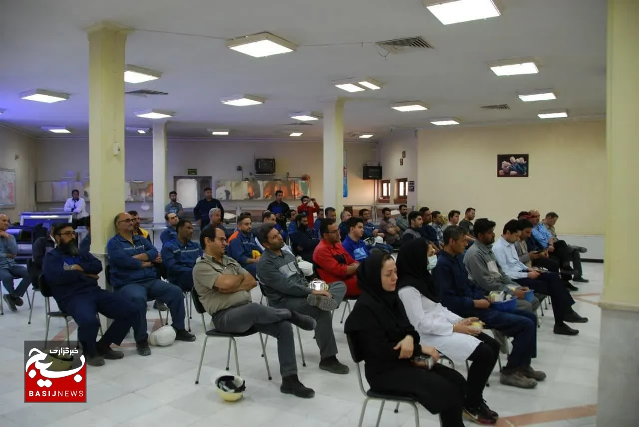 26 کارگر نمونه شرکت کربنات سدیم سرخه تجلیل شدند